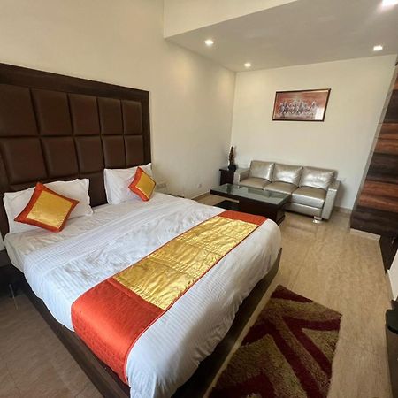 Hotel Royal Palace Hapur المظهر الخارجي الصورة