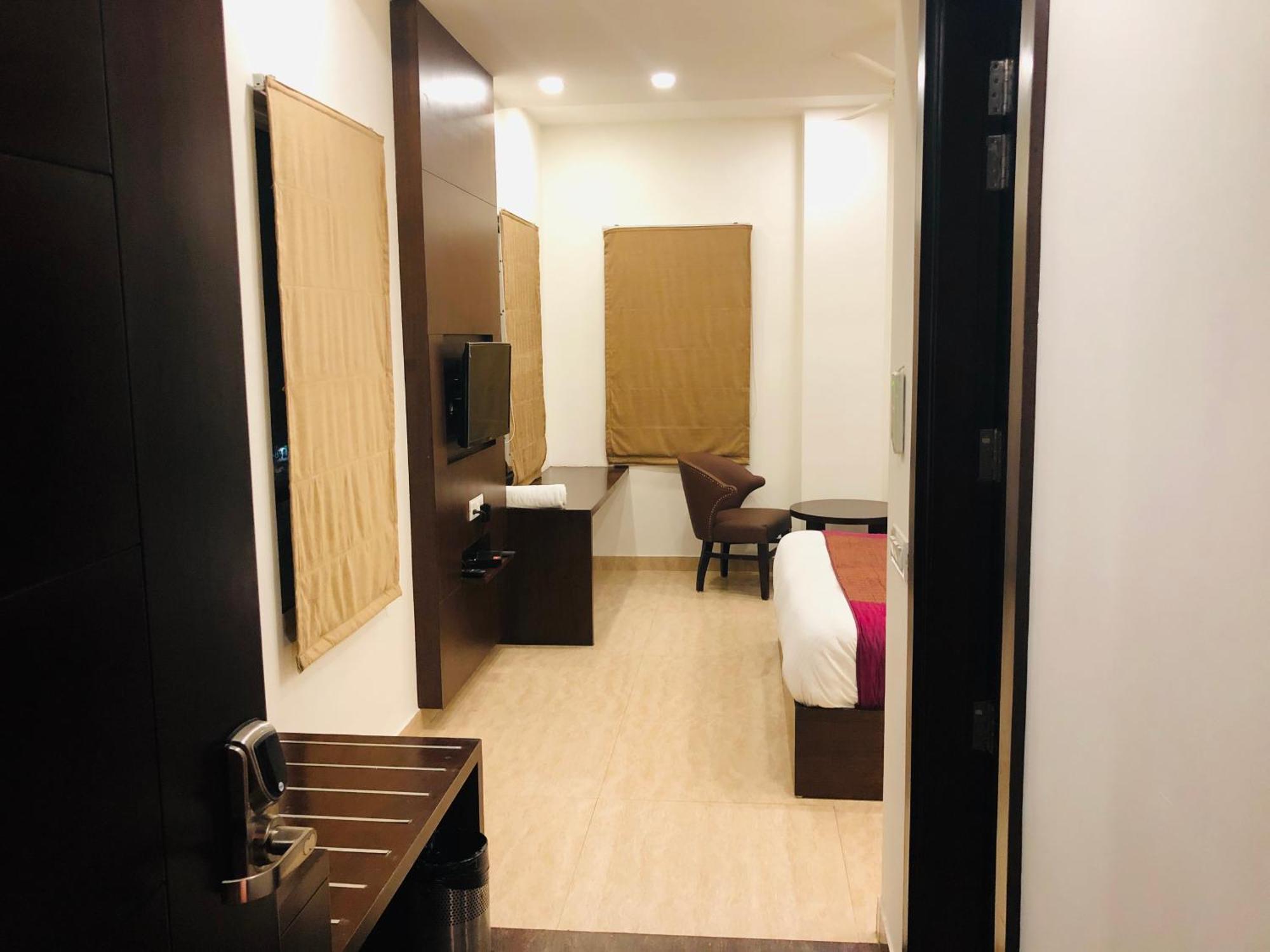 Hotel Royal Palace Hapur المظهر الخارجي الصورة