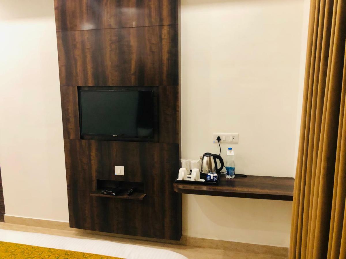 Hotel Royal Palace Hapur المظهر الخارجي الصورة